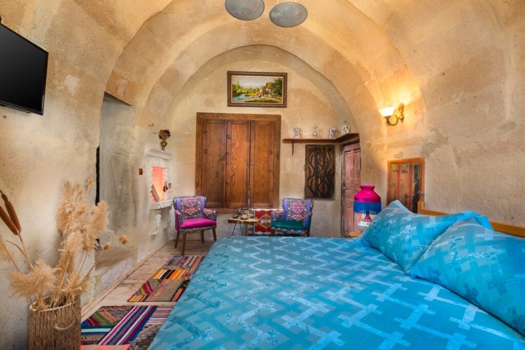 334c3370-29e6-474c-a777-84d1a29b3378